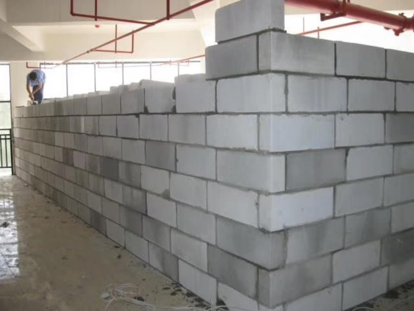 平坝蒸压加气混凝土砌块承重墙静力和抗震性能的研究